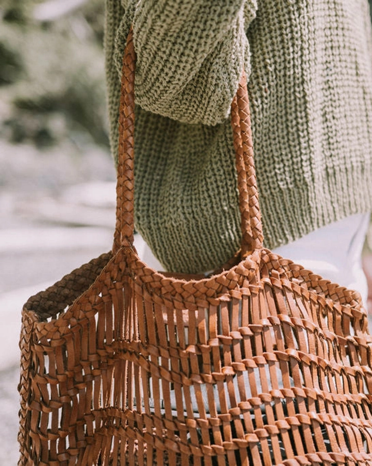 Leather woven bag on shoulder 